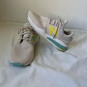 New Balance 247 Sneaker RevLite Cream